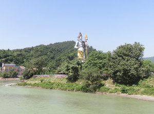 Irgendeine Gottheit auf dem Weg nach Rishikesh