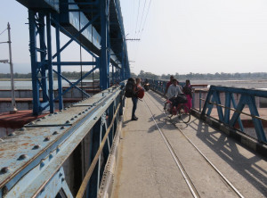 Fußmarsch über die Grenze